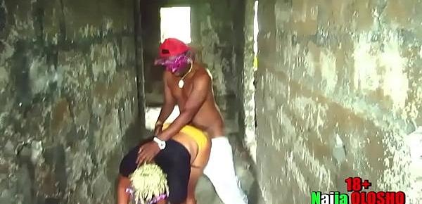  Horny Milf get hardcore banging from a stranger in an uncompleted building